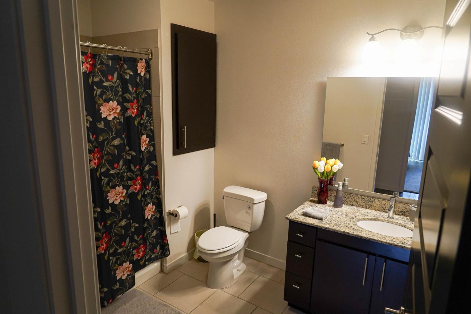 Luxury Designed 2 Bedrooms Part Hotel In Woodland Hills Ca Лос-Анджелес Екстер'єр фото